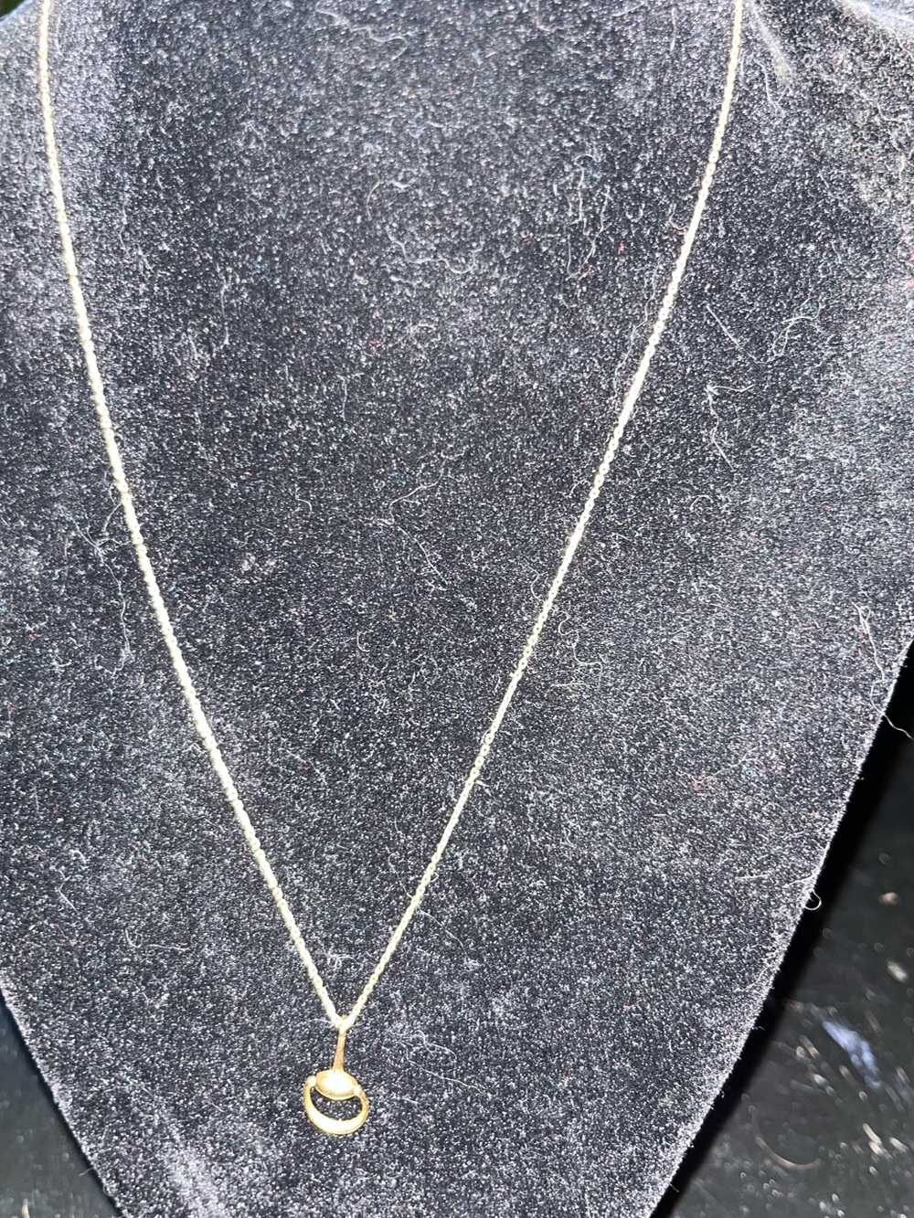 14k Italy gold necklace horse it. Snaffle design w gold chain clasp &oval stamp.